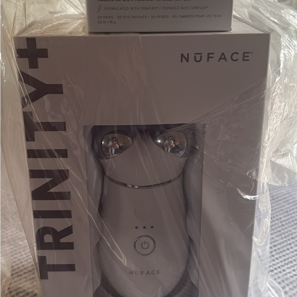 NuFace Trinity+ in Elegant White and Under eye Ionplex patches